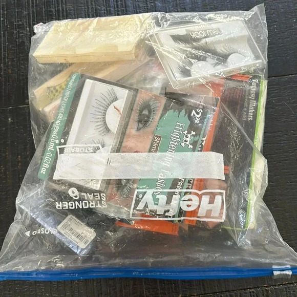 🎈4 LISTINGS FOR $20! Bundle of colorful eyelashes for halloween makeup artist - Picture 8 of 8